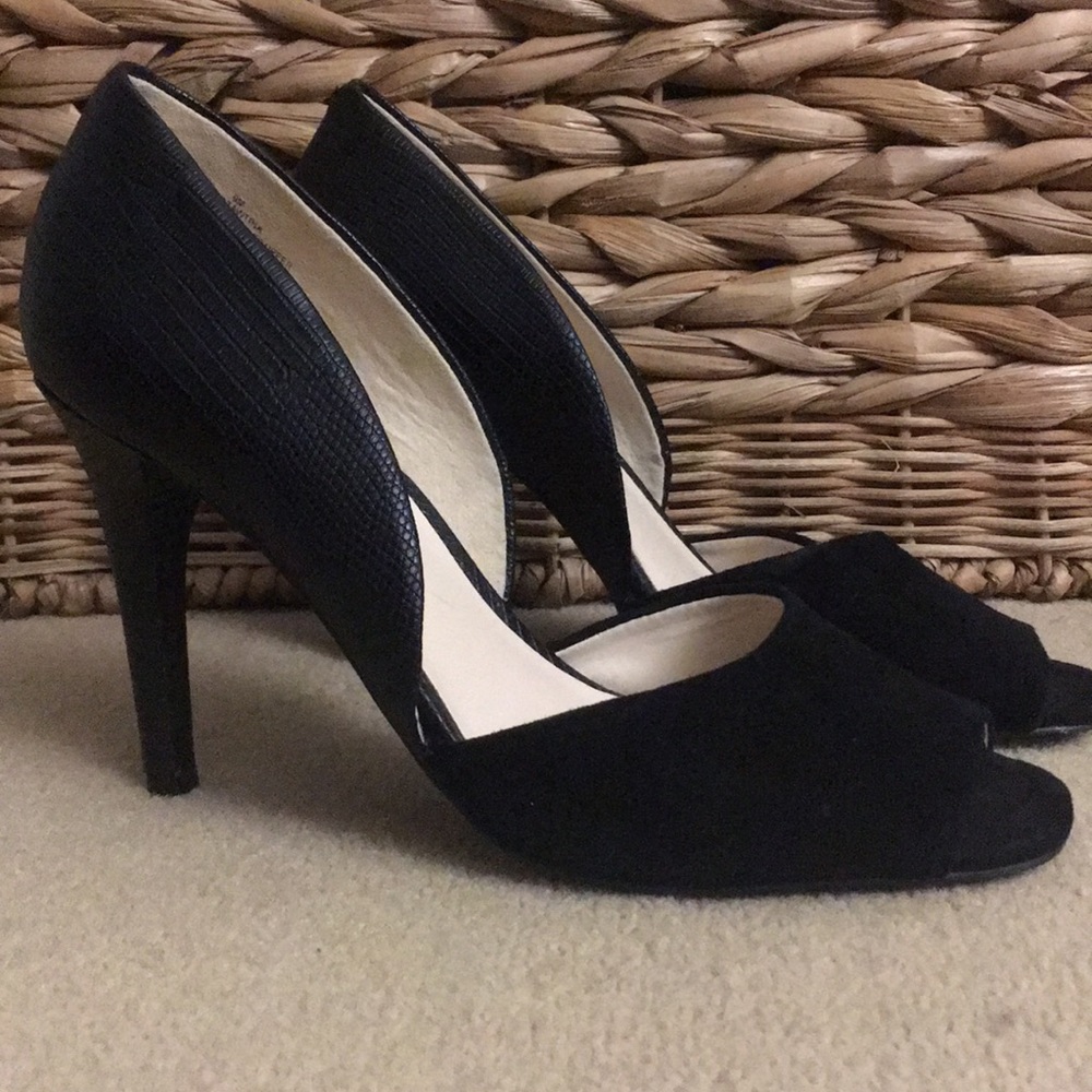 Black Nine West heels size 9